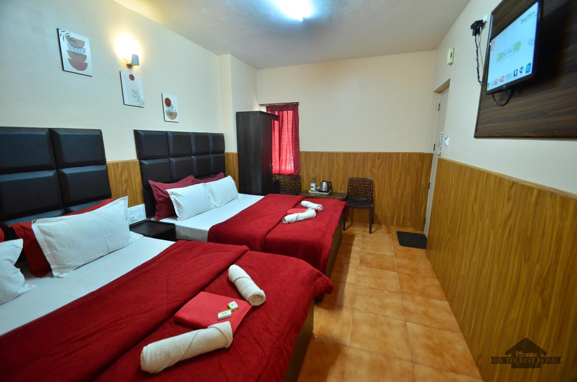 Bn Tourist Home Ooty Værelse billede