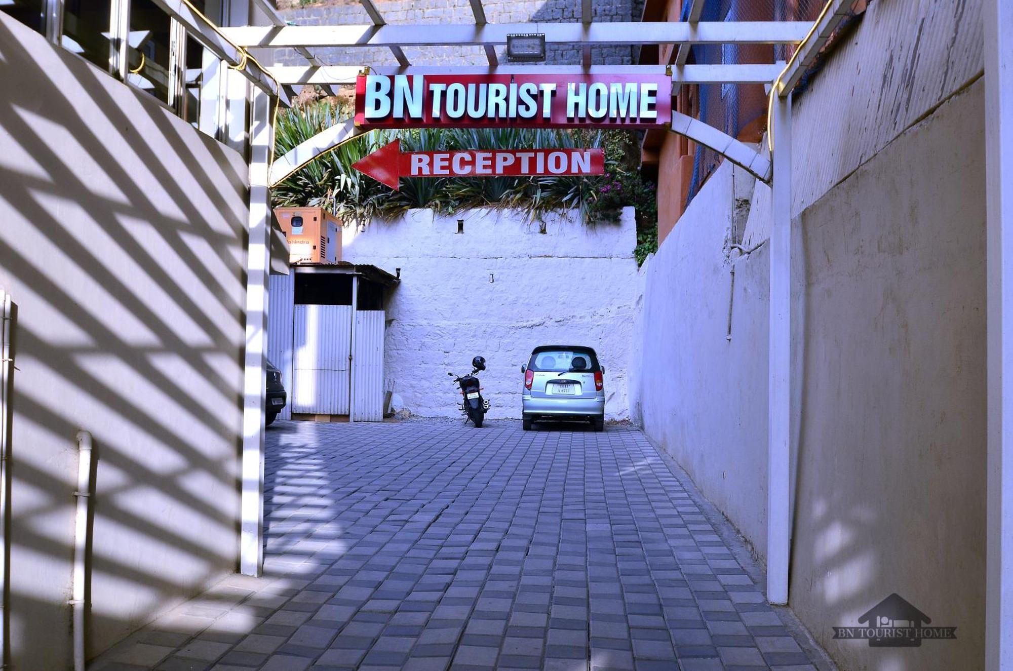 Bn Tourist Home Ooty Eksteriør billede