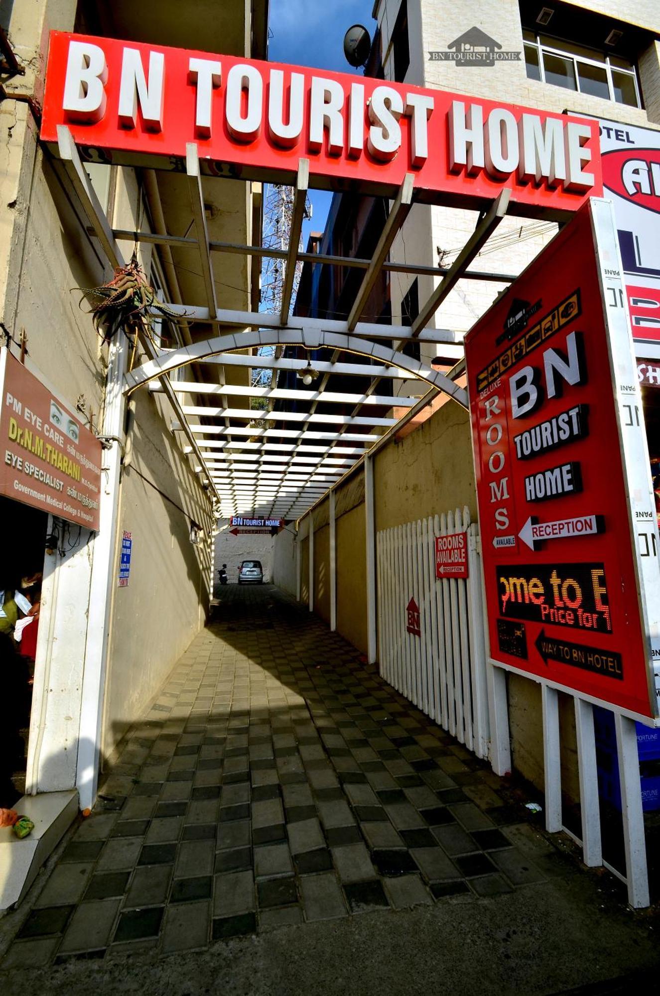 Bn Tourist Home Ooty Eksteriør billede