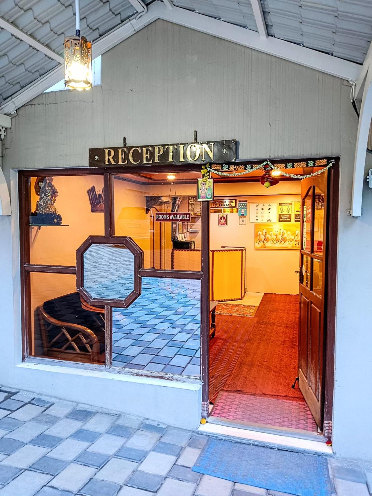 Bn Tourist Home Ooty Eksteriør billede